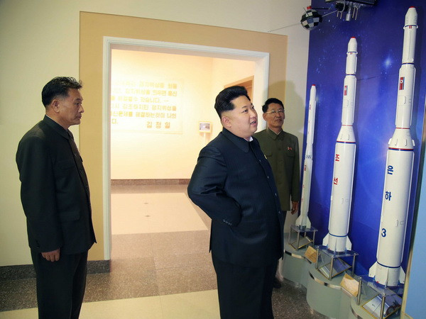 Nhà lãnh đạo Triều Tiên đi thị sát tại học viện tự động hóa ảnh 1