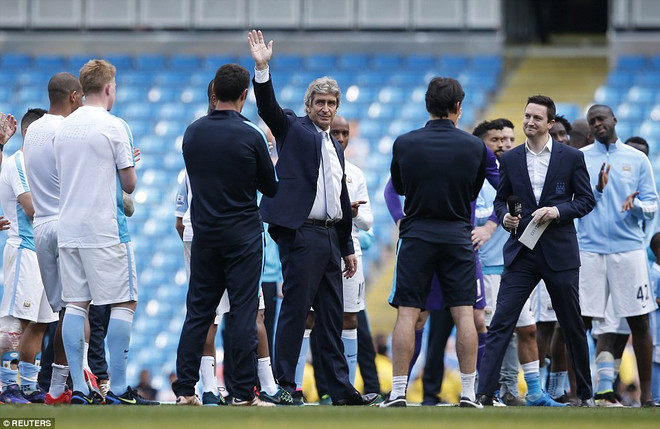 M.U hưởng lợi sau trận "đại chiến" Manchester City - Arsenal ảnh 2