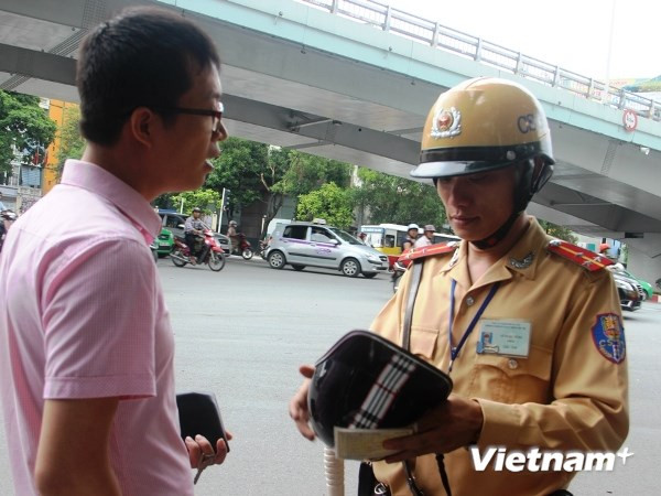 Mũ bảo hiểm rởm vẫn tràn lan vì các kẽ hở trong luật và quy chuẩn ảnh 2