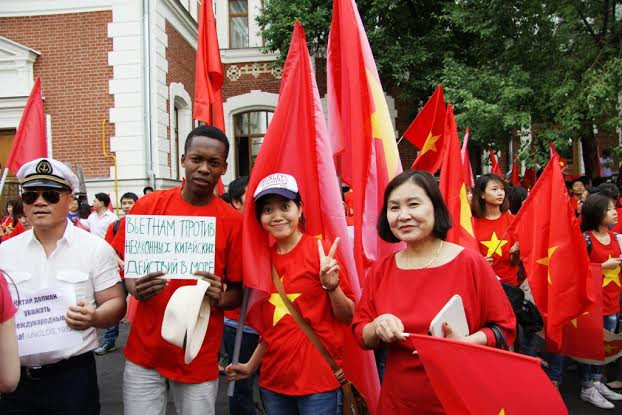 Người Việt tại Nga míttinh yêu cầu Trung Quốc rút giàn khoan ảnh 1