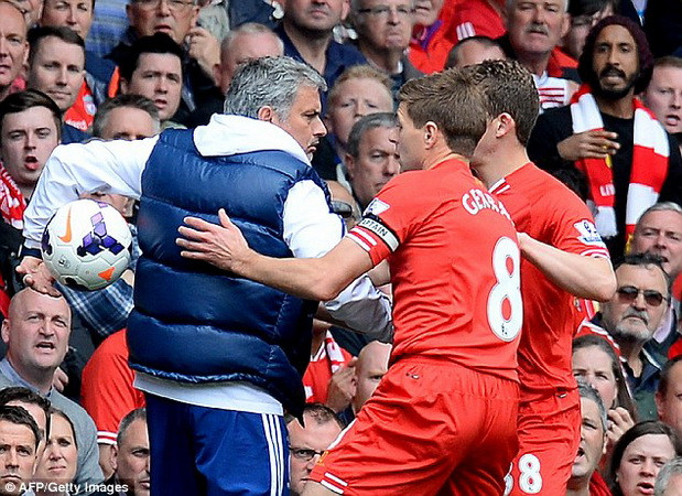 HLV Jose Mourinho nói gì sau khi hạ Liverpool ở Anfield? ảnh 1