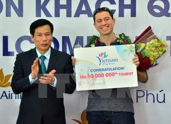 Sự kiện trong nước 19-25/12: Đạt kỷ lục đón 10 triệu du khách quốc tế ảnh 9