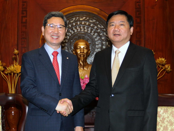 Bí thư Thành ủy TP.HCM tiếp Chủ tịch Hội Nghị sỹ Hữu nghị Hàn-Việt ảnh 1