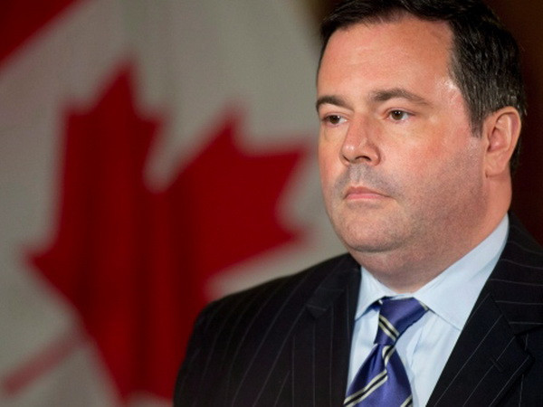 Canada hỗ trợ các lực lượng vũ trang Ukraine qua vệ tinh ảnh 1