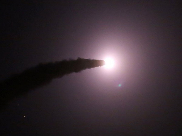 Iran tuyên bố đẩy mạnh không ngừng nghỉ chương trình tên lửa ảnh 1