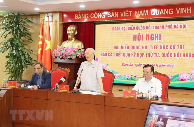 Tổng Bí thư Nguyễn Phú Trọng phát biểu tại buổi tiếp xúc cử tri ở quận Đống Đa. (Ảnh: Trí Dũng/TTXVN) Tổng Bí thư tiếp xúc cử tri Hà Nội sau Kỳ họp thứ 4 Quốc hội khóa XV ảnh 1