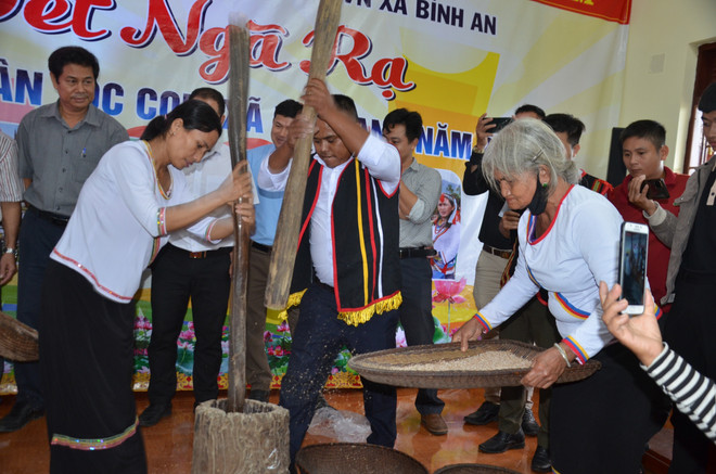 Quảng Ngãi: Độc đáo Tết Ngã rạ của đồng bào dân tộc Cor ảnh 2