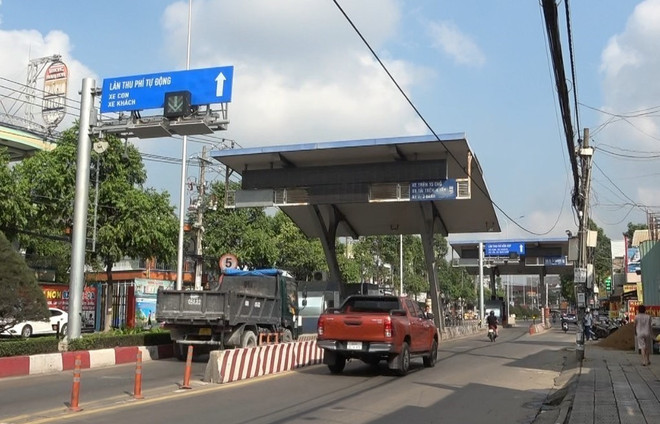 Trạm thu phí dự án BOT đường 768 đặt tại thành phố Biên Hòa, tỉnh Đồng Nai. Ảnh: Công Phong - TTXVN ttxvn-phi-duong-bo-2-2797.jpg