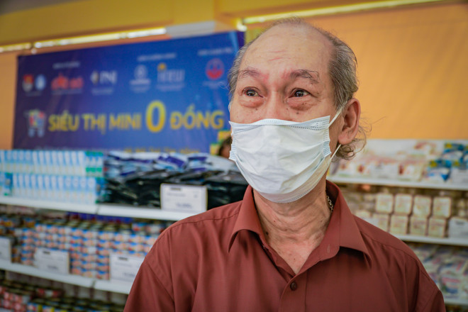 Ấm lòng những 'tấm phiếu' 0 đồng lo nhu yếu phẩm cho bà con ảnh 1