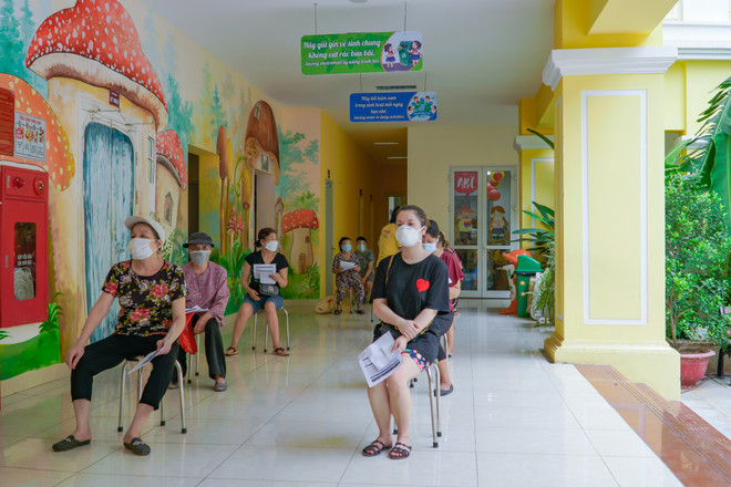 Ấm lòng những 'tấm phiếu' 0 đồng lo nhu yếu phẩm cho bà con ảnh 2