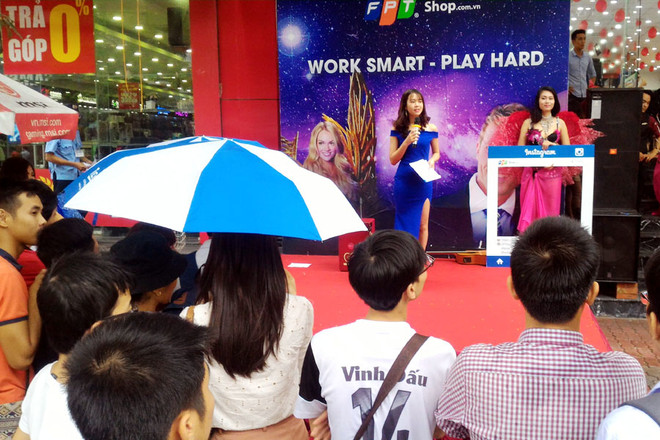 [Photo] "Tín đồ" Samsung hào hứng với Galaxy Note 7 chính hãng ảnh 12