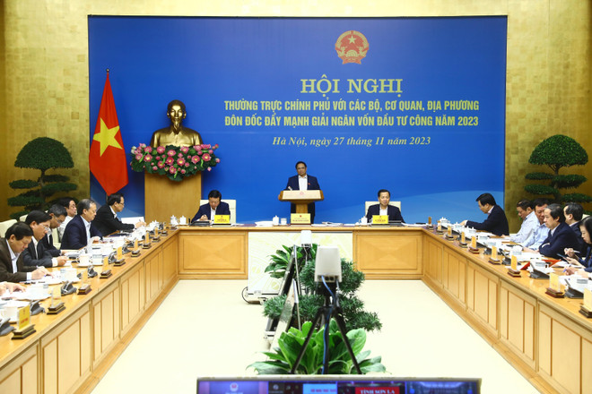 Thủ tướng Phạm Minh Chính phát biểu kết luận. (Ảnh: Lâm Khánh/TTXVN) ttxvn_giai ngan dau tu cong (2).jpg