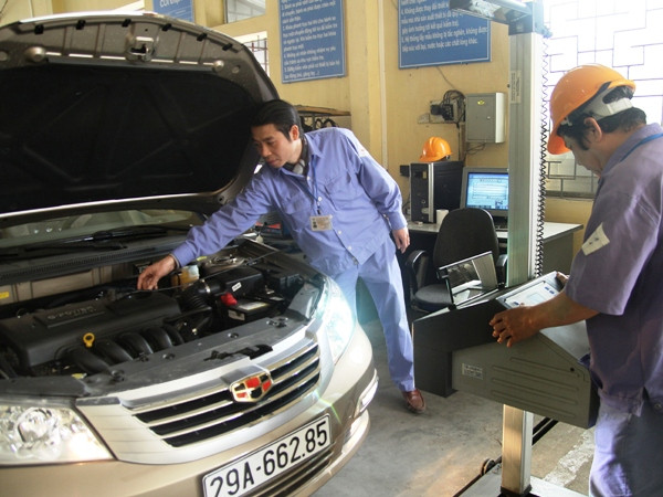 Bộ GTVT: Xử lý hàng loạt trung tâm, đăng kiểm viên vi phạm ảnh 1