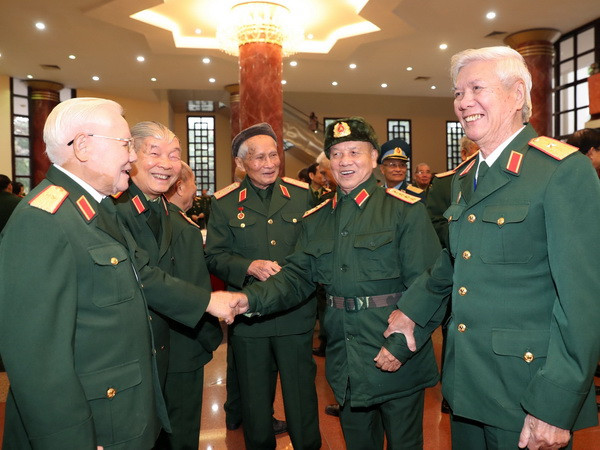Quân ủy Trung ương gặp mặt đại biểu cán bộ cao cấp nghỉ hưu ảnh 1