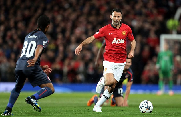Chùm ảnh Robin van Persie đưa Man United vào tứ kết ảnh 3