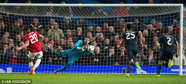 Chùm ảnh Robin van Persie đưa Man United vào tứ kết ảnh 6