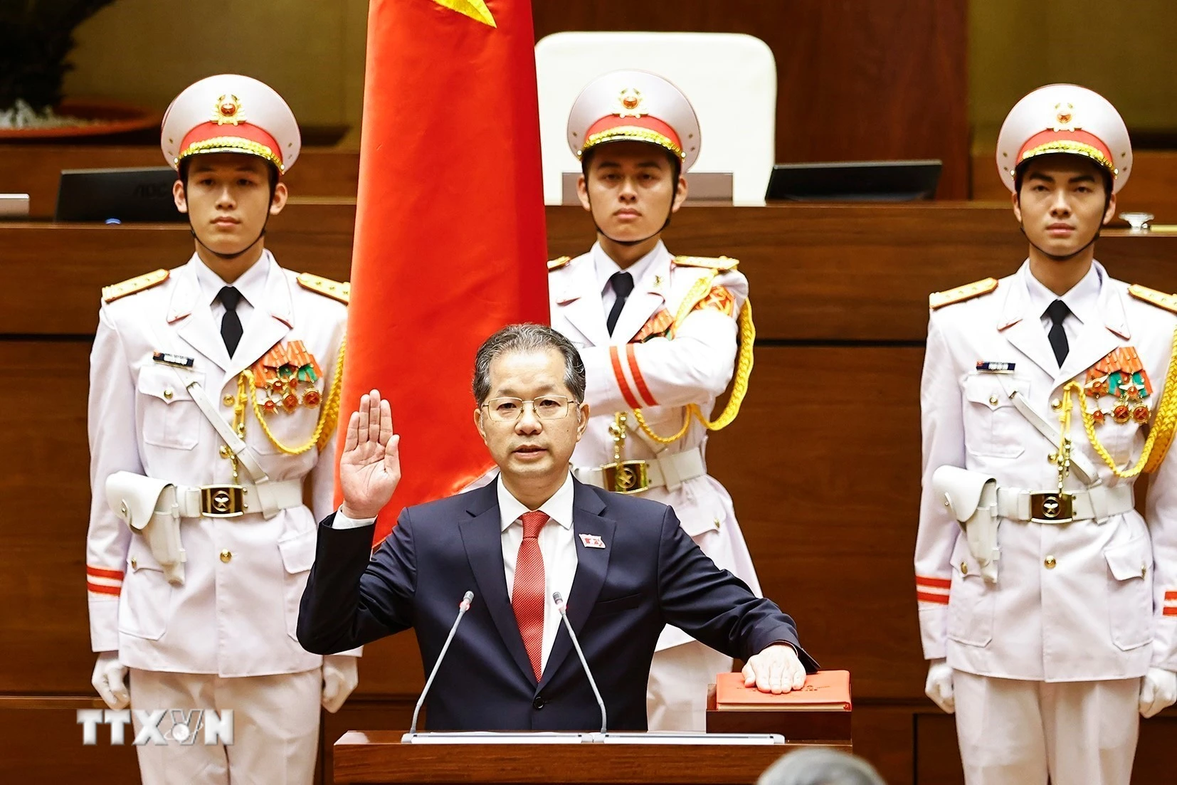 Tiểu sử Chánh án Tòa án Nhân dân Tối cao Nguyễn Văn Quang