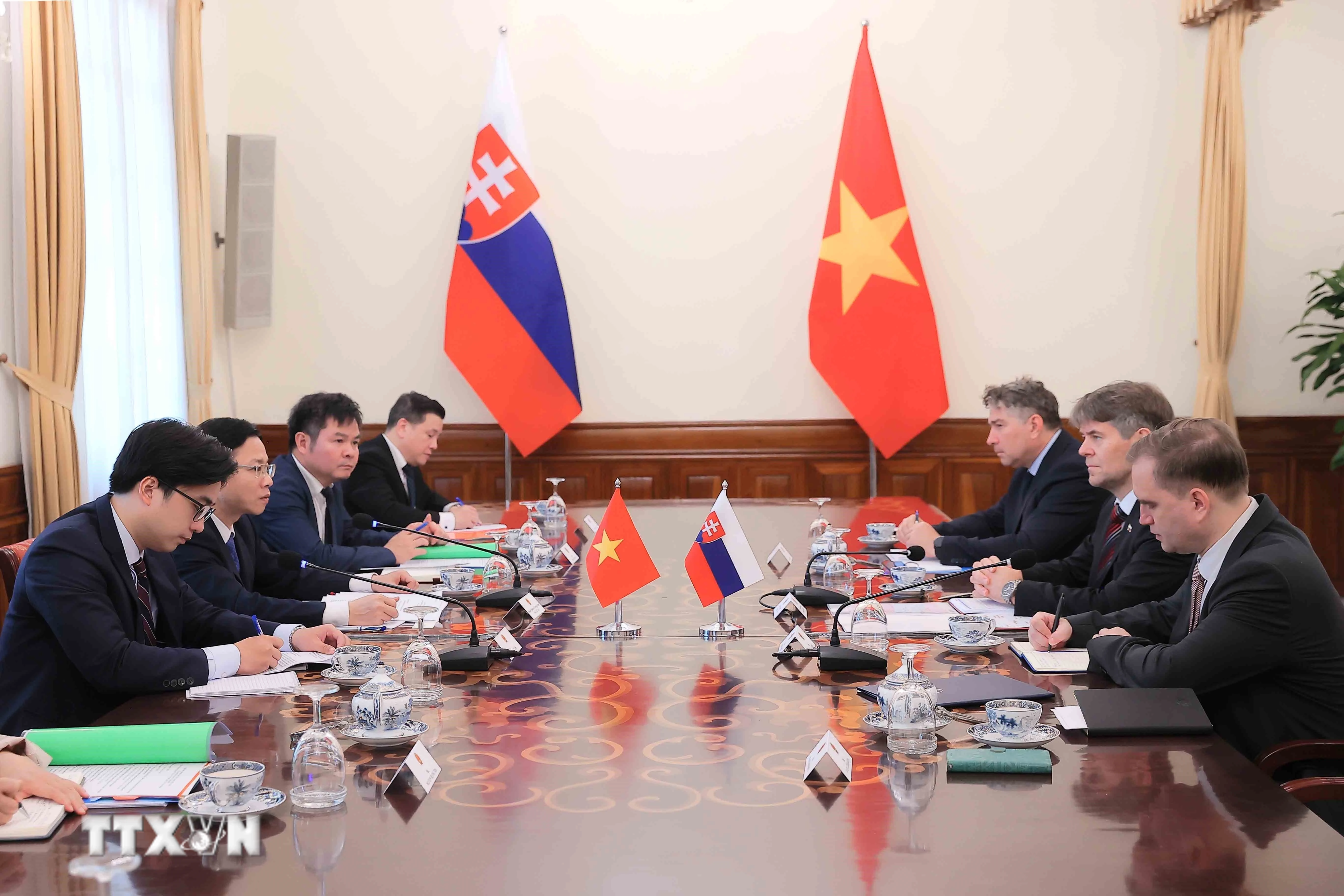 Thúc đẩy hợp tác thực chất trong quan hệ song phương Việt Nam - Slovakia