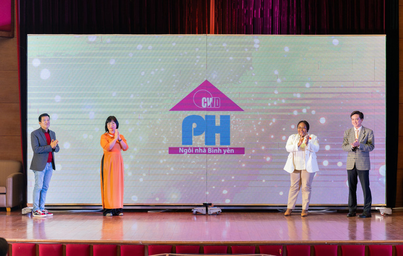 ra mắt Trung tâm trợ giúp xã hội-Ngôi nhà Bình yên. (Ảnh: UN Women)