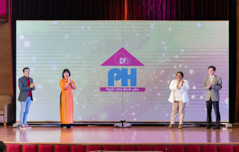 ra mắt Trung tâm trợ giúp xã hội-Ngôi nhà Bình yên. (Ảnh: UN Women)