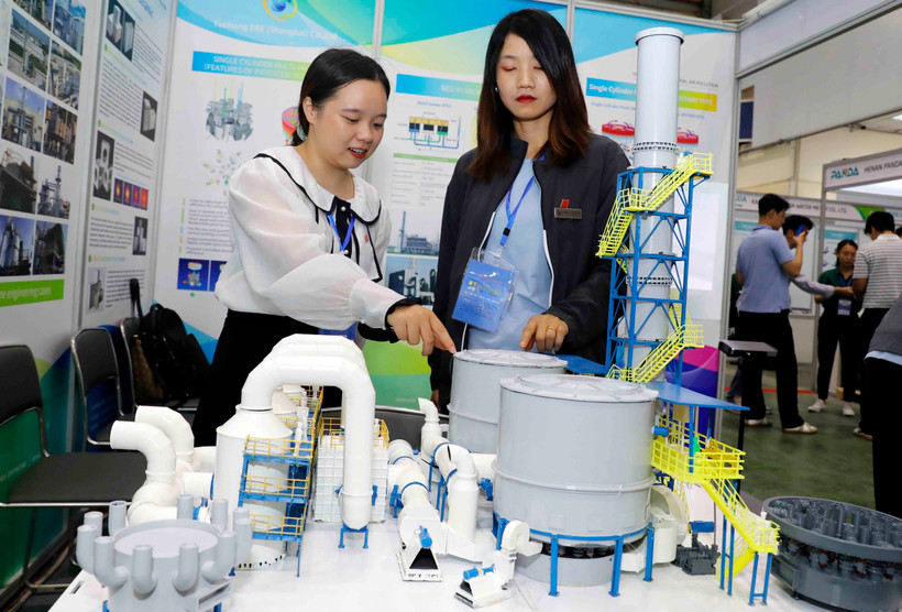 Nhu cầu tuyển dụng lao động trong các ngành nghề về tiết kiệm năng lượng, bảo vệ môi trường sẽ ngày càng gia tăng. (Ảnh: Trần Việt/TTXVN)