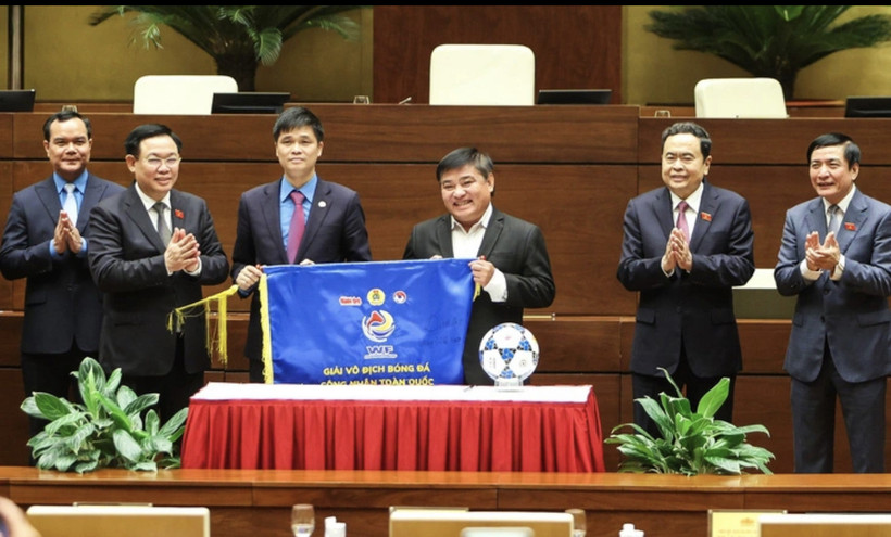 Phát động Giải Vô địch Bóng đá Công nhân toàn quốc. (Ảnh: PV/Vietnam+)