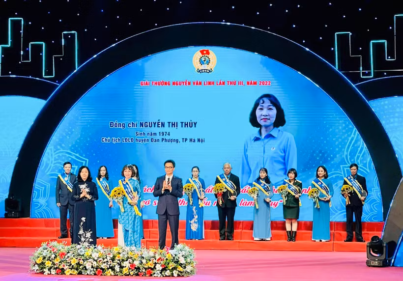 Lễ trao Giải thưởng Nguyễn Văn Linh lần thứ 3 năm 2022. (Ảnh: PV/Vietnam+)