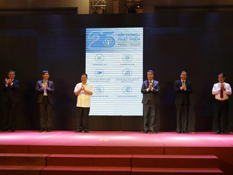 Bảo hiểm xã hội Việt Nam công bố ứng dụng VssID- Bảo hiểm xã hội số phiên bản tiếng Hàn. (Ảnh: PV/Vietnam+)