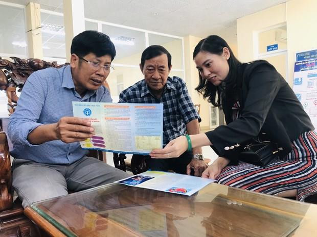 Tư vấn về chính sách bảo hiểm xã hội tự nguyện. (Ảnh: PV/Vietnam+)
