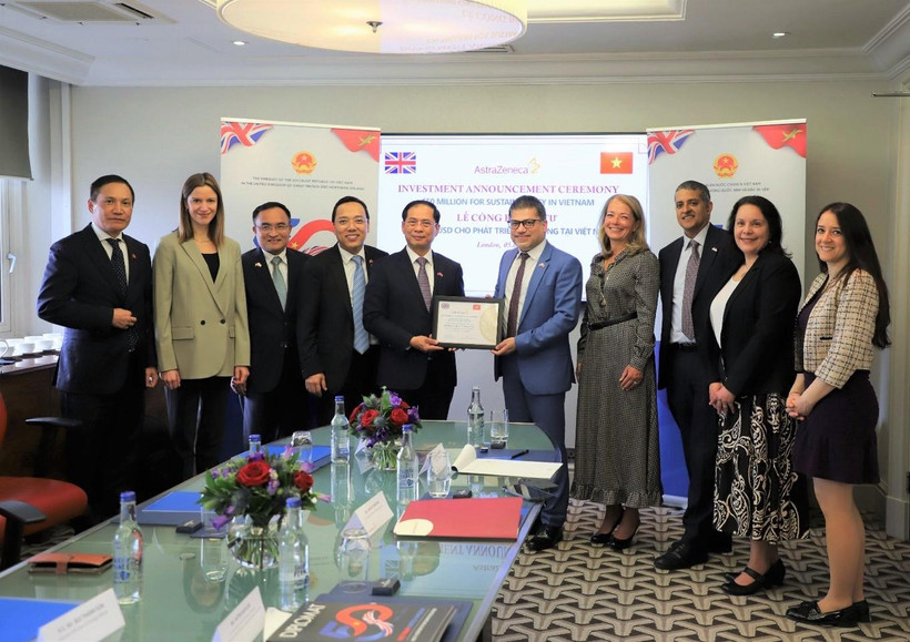 Lễ công bố khoản đầu tư 50 triệu USD theo chương trình AZ Forest vào Việt Nam. (Ảnh: PV/Vietnam+)