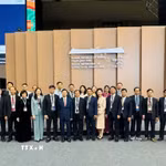 Đoàn Việt Nam tại Kỳ họp lần thứ 48 Uỷ ban Di sản thế giới thuộc Tổ chức Giáo dục, khoa học và văn hóa Liên hợp quốc (UNESCO) tổ chức tại thành phố Busan. (Ảnh: Khánh Vân/TTXVN)