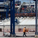 Một nhà ga khí đốt tự nhiên hóa lỏng. (Ảnh: THX/TTXVN)