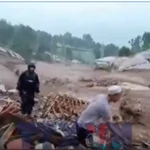 Cận cảnh trận lở đất, lũ quét tại Indonesia gây ra nhiều thương vong