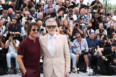 Christopher McQuarrie và Tom Cruise tại buổi ra mắt phim ở Dallas, Mỹ. (Ảnh: Paramount Pictures)