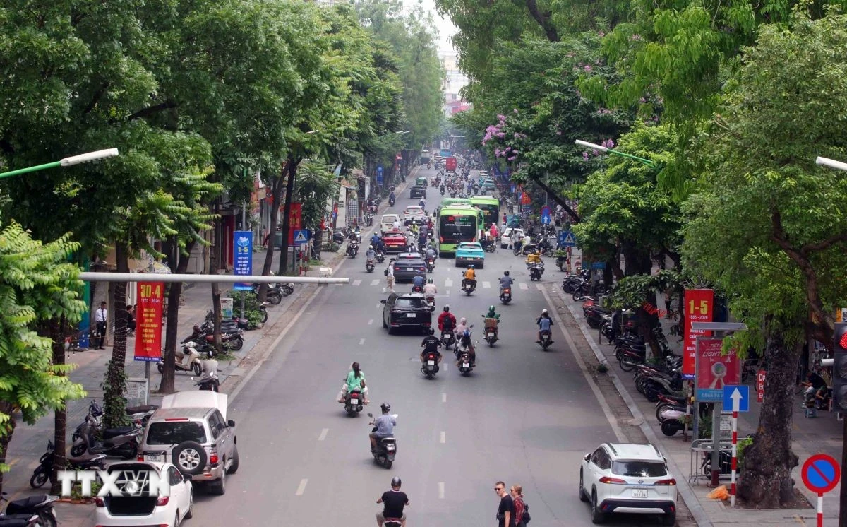 Giao thông Thủ đô ổn định ngày đầu nghỉ lễ Giỗ Tổ Hùng Vương
