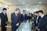 Tổng Bí thư Tô Lâm thăm Công ty trách nhiệm hữu hạn Amkor Technology Việt Nam (vốn Hàn Quốc) tại Khu Công nghiệp Yên Phong II-C, tỉnh Bắc Ninh. (Ảnh: Thống Nhất/TTXVN)