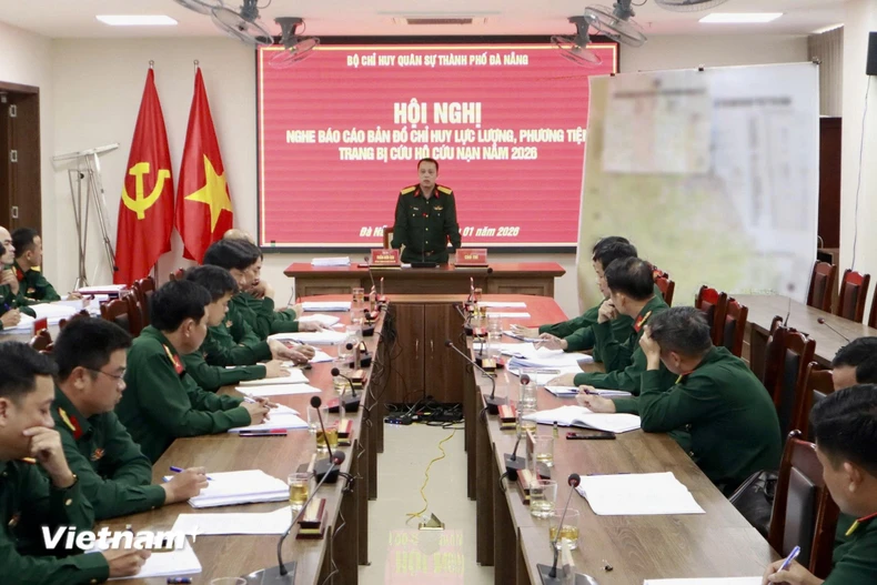 Bộ chỉ huy quân sự Đà Nẵng họp triển khai phương án xây dựng bản đồ phòng chống thiên tai. (Ảnh: PV/Vietnam+)
