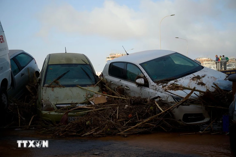 Cảnh tàn phá sau lũ quét tại một quốc gia châu Âu hồi tháng 10 năm ngoái. (Ảnh minh họa: THX/TTXVN)
