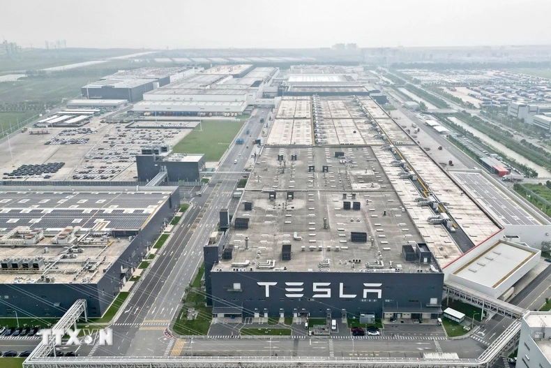 Nhà máy của hãng Tesla tại Thượng Hải (Trung Quốc). (Ảnh: THX/TTXVN)