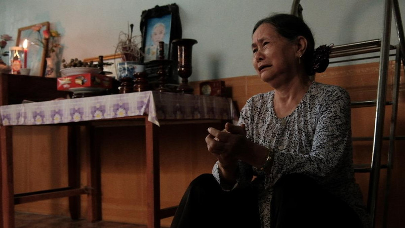 Nỗi đau của người ở lại. (Ảnh: Đoàn làm phim)