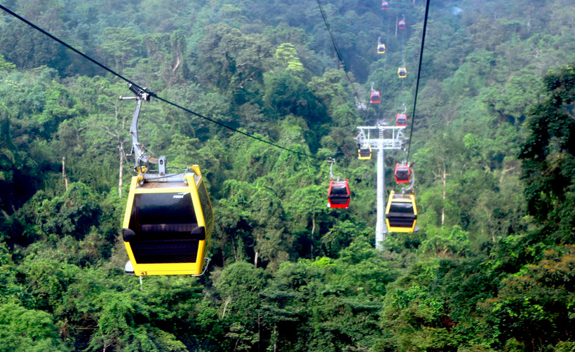 Cáp treo vận chuyển khách thăm quan khu du lịch Tây Thiên tại huyện Tam Đảo, Vĩnh Phúc. (Ảnh: Hoàng Hùng/TTXVN)
