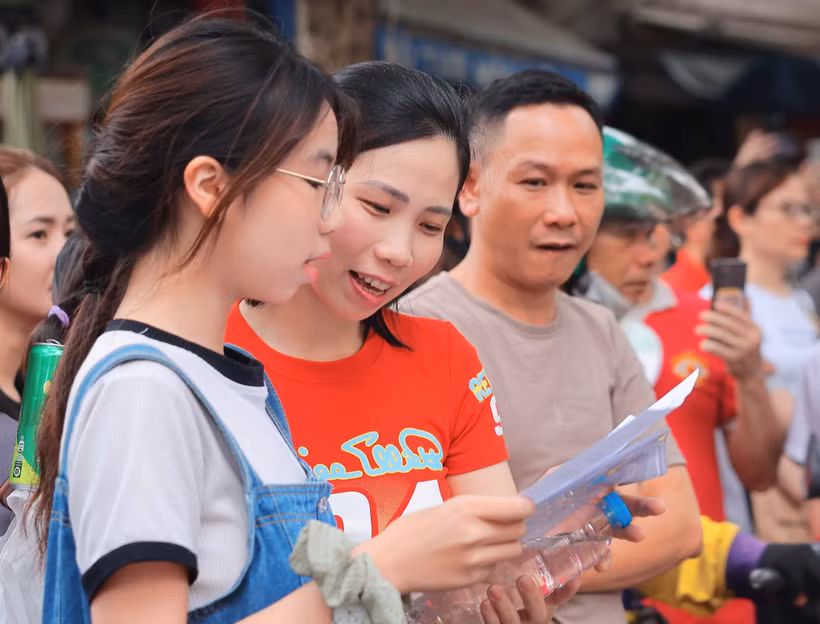 Thí sinh Hà Nội dự thi vào lớp 10. (Ảnh: PV/Vietnam+)