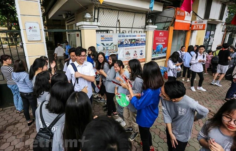 Thí sinh dự thi vào lớp 10 tại Hà Nội năm học 2019-2020. (Ảnh: PV/Vietnam+)