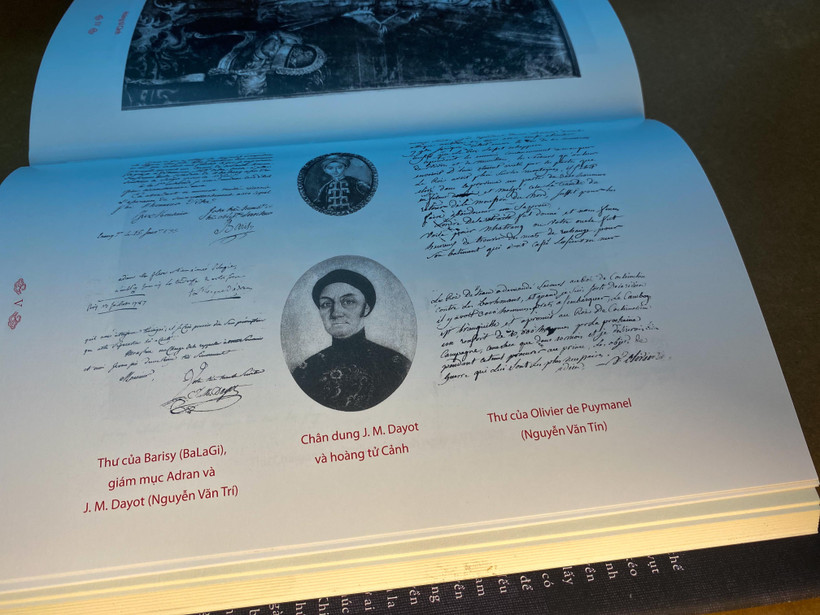 Cuốn sách là nguồn tư liệu vô cùng quan trọng để khẳng định chủ quyền của dân tộc. (Ảnh: PV/Vietnam+)