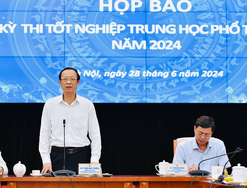 Thứ trưởng Phạm Ngọc Thưởng thông tin tại buổi họp báo. (Ảnh: PV/Vietnam+)