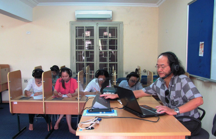 Giờ học của sinh viên và giảng viên Đại học Hà Nội. (Ảnh: Phạm Mai/Vietnam+)