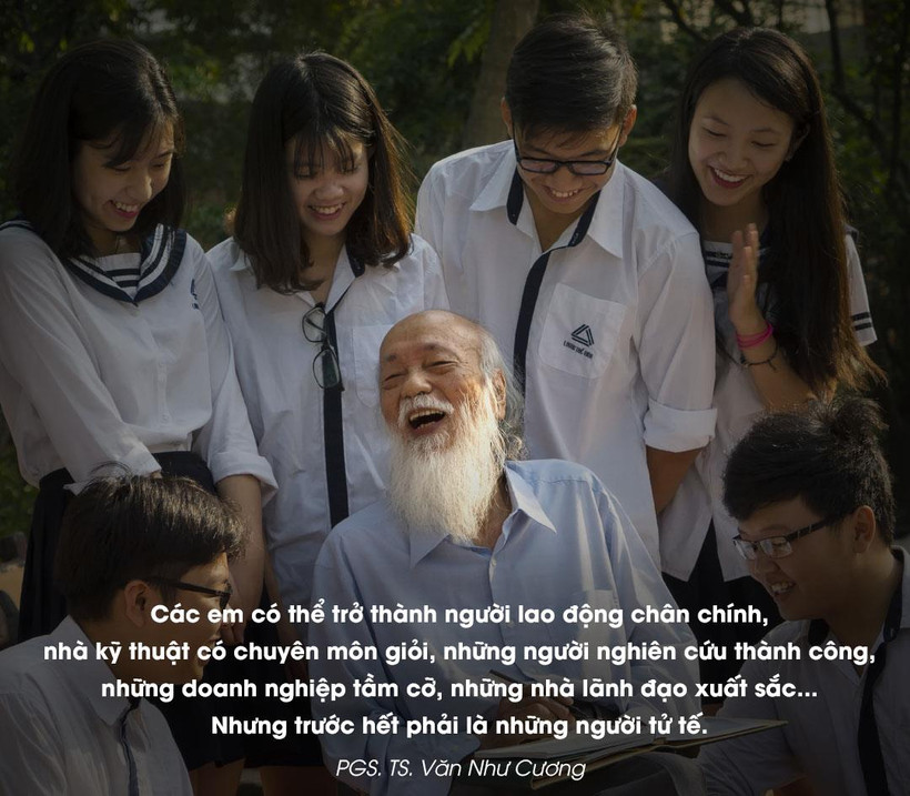 Phó giáo sư Văn Như Cương bên các học trò. (Ảnh: Trường Lương Thế Vinh)