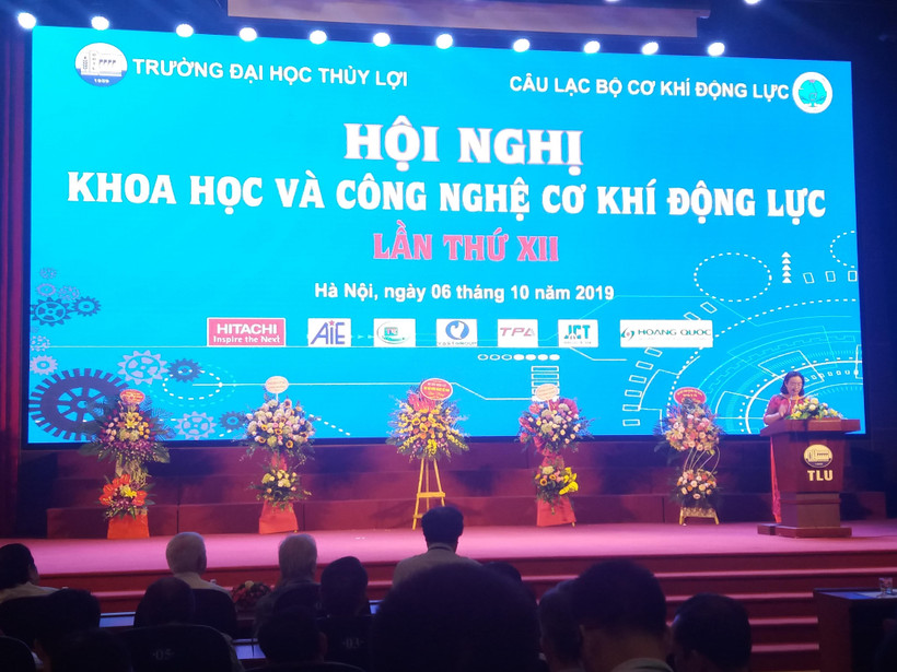 Hội nghị đã thu hút sự tham gia của hàng trăm nhà khoa học đến từ 38 trường đại học, học viện, viện nghiên cứu trên cả nước. (Ảnh: PV/Vietnam+)