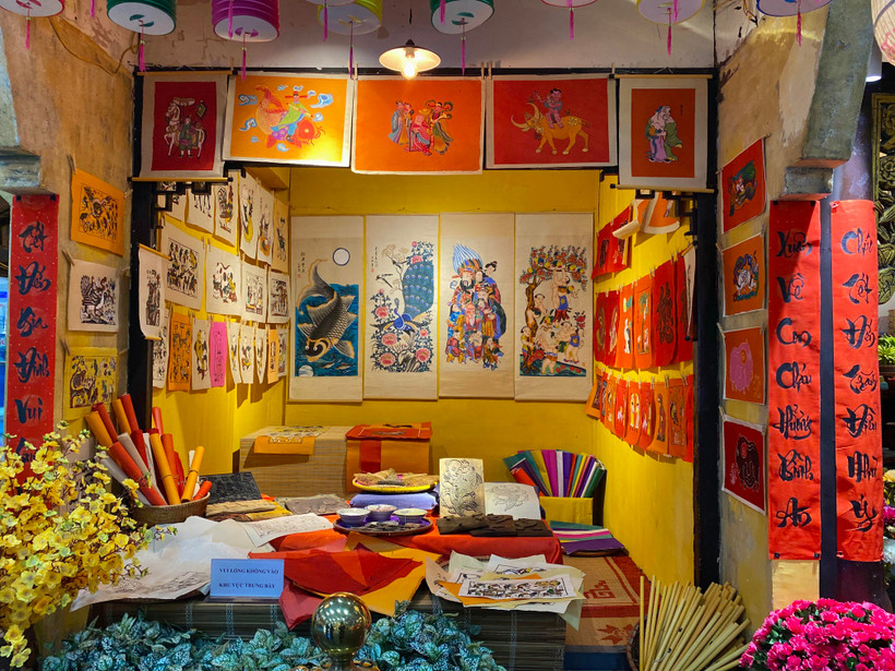 Một góc trưng bày Tết truyền thống trong Hoàng thành Thăng Long. (Ảnh: PV/Vietnam+)