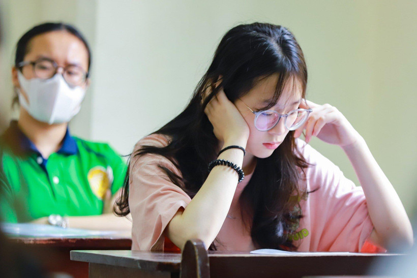 Thí sinh Hà Nội dự thi vào lớp 10 trung học phổ thông năm 2023. (Ảnh: Hoài Nam/Vietnam+)